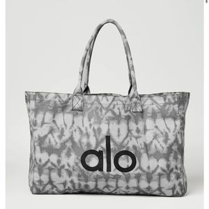 Alo Tie Dye Grey Shopper Tote NWT.
